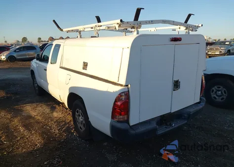 2015 Toyota Tacoma z USA, uszkodzony, nr VIN 5TFTX4CN8FX056808